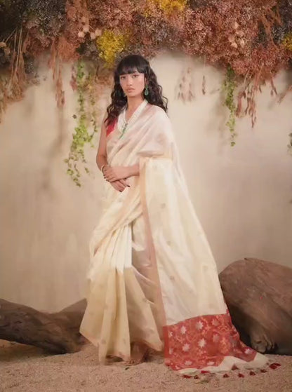 Tussar silk handloom weaving