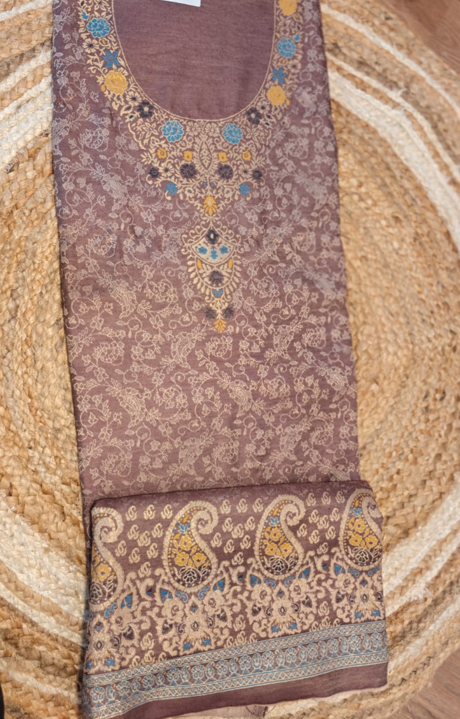 Wollen fabric unstitched