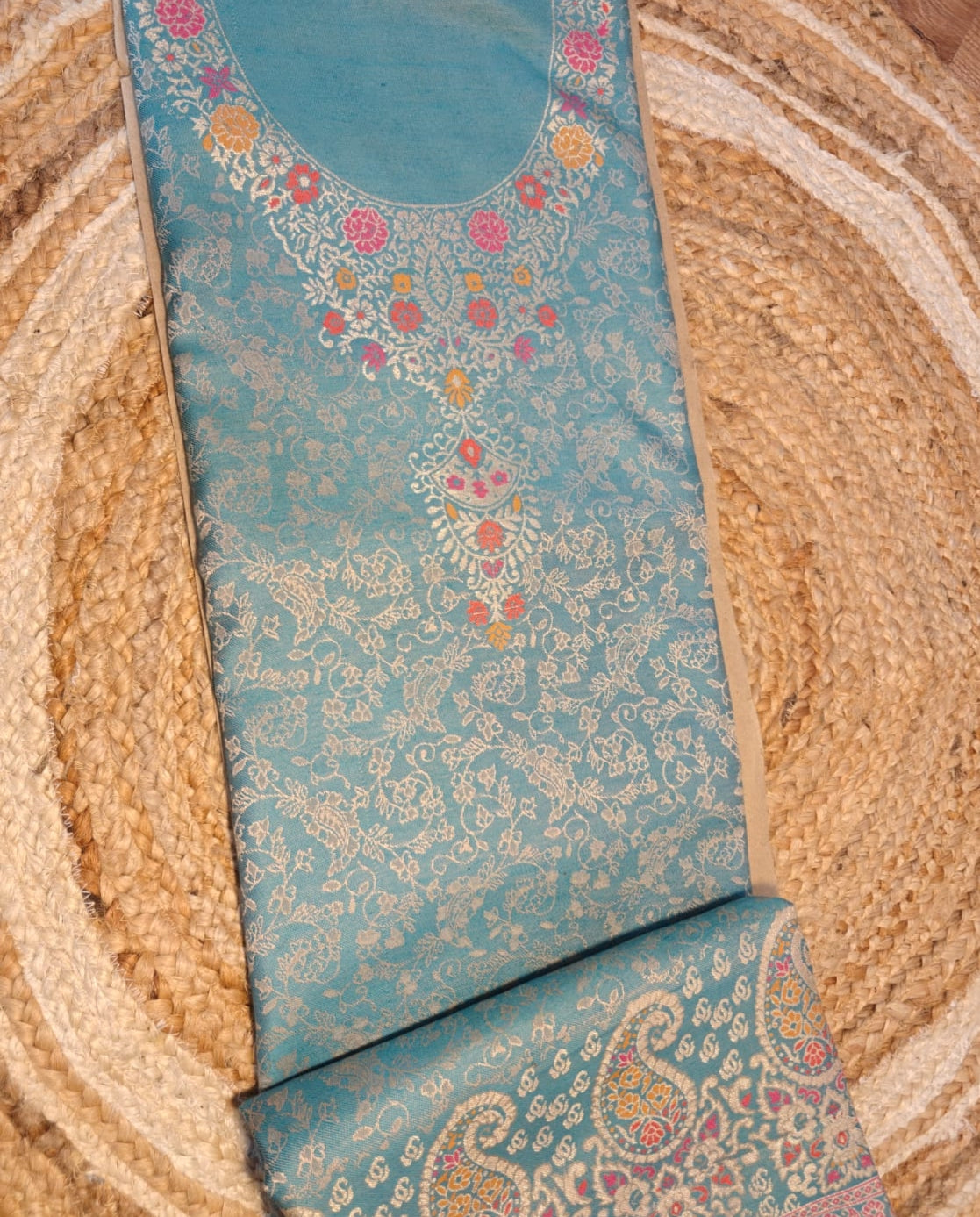 Wollen fabric unstitched